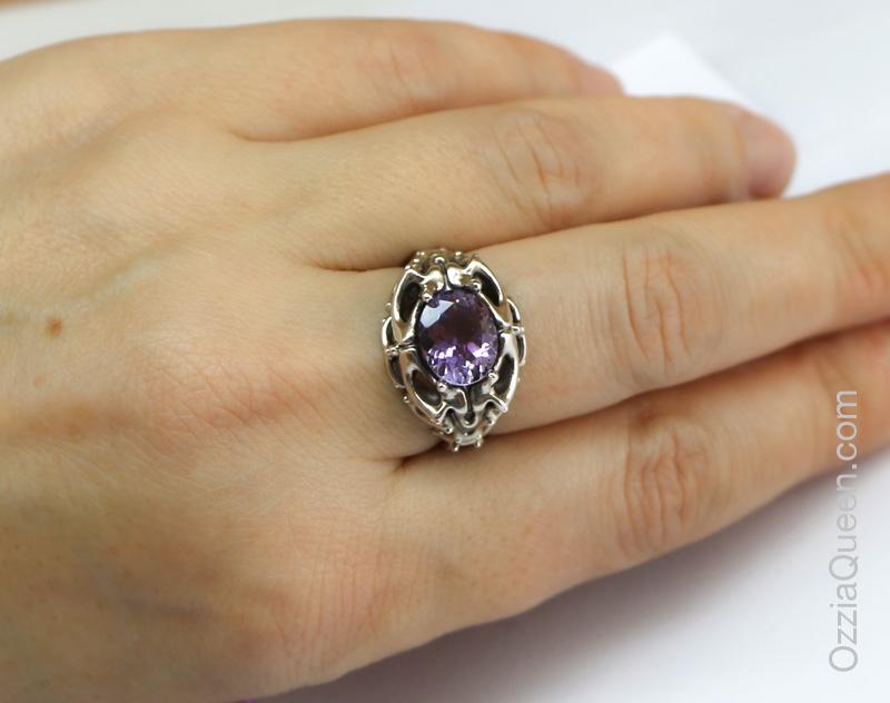 Женский серебряный перстень с аметистом